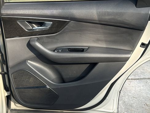 Used 2022 Audi Q7 2.0T Premium Plus w/ Premium Plus Package image 28