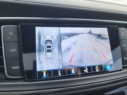 Used 2024 Buick Enclave Avenir w/ Avenir Technology Package image 28