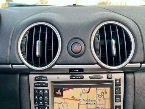 Used 2005 Porsche Boxster S image 33