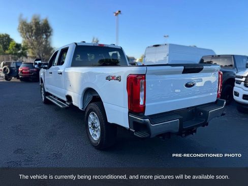Used 2025 Ford F250 XLT AWD/4WD image 3