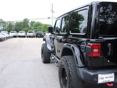 Used 2018 Jeep Wrangler Unlimited Rubicon AWD/4WD image 37