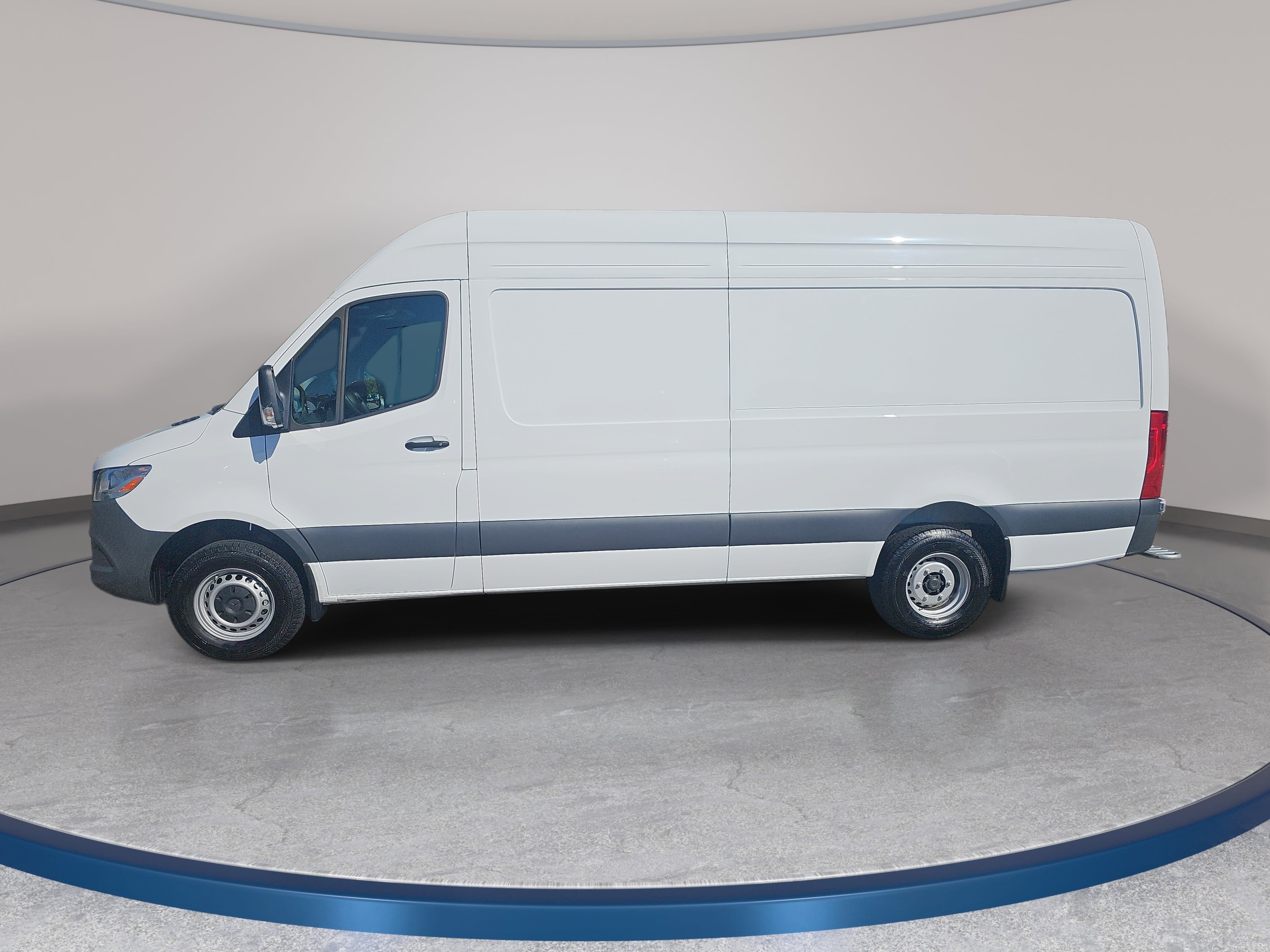 Used 2025 Mercedes-Benz Sprinter 3500 image 8