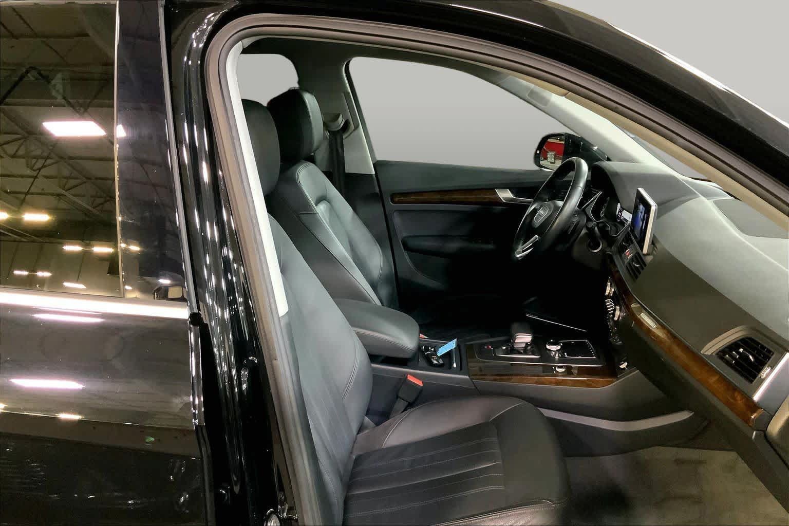 Used 2018 Audi Q5 2.0T Premium Plus w/ Premium Plus Package AWD/4WD image 9
