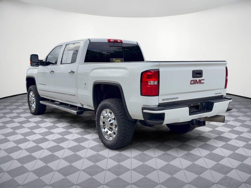 Used 2017 GMC Sierra 2500 Denali w/ Duramax Plus Package AWD/4WD image 3