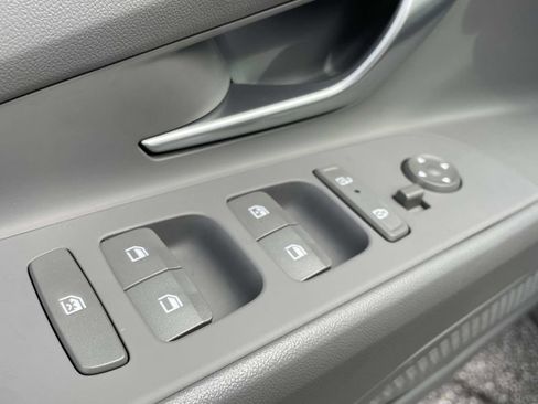 Used 2024 Hyundai Elantra SEL image 15