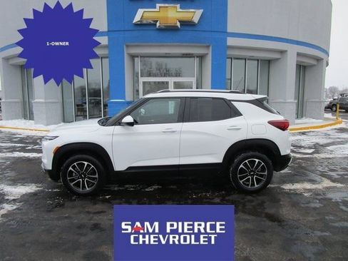 Certified 2024 Chevrolet TrailBlazer LT w/ Convenience Package AWD/4WD image 1