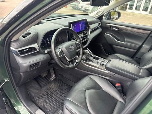 Used 2023 Toyota Highlander Platinum AWD/4WD image 20
