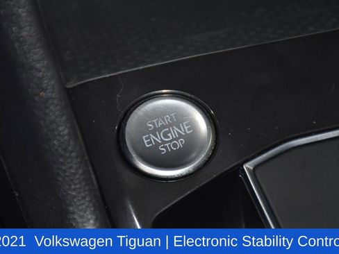 Used 2021 Volkswagen Tiguan SE image 11