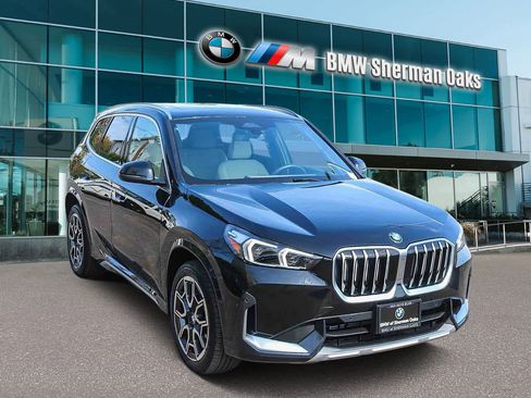 Used 2025 BMW X1 xDrive28i w/ Convenience Package image 3