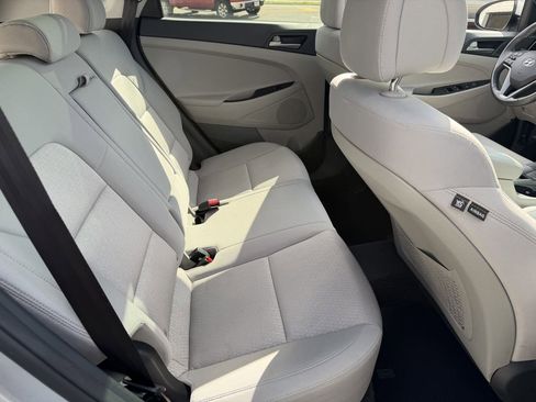 Used 2018 Hyundai Tucson Value AWD/4WD image 16