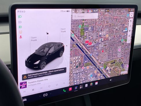 Used 2024 Tesla Model Y Long Range AWD/4WD image 28