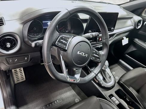 Used 2024 Kia Forte GT-Line w/ GT-Line Premium Package image 16