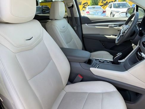 Used 2021 Cadillac XT5 Premium Luxury FWD image 26