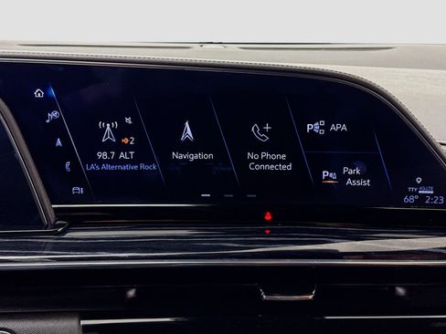 Used 2022 Cadillac Escalade ESV Sport RWD image 17
