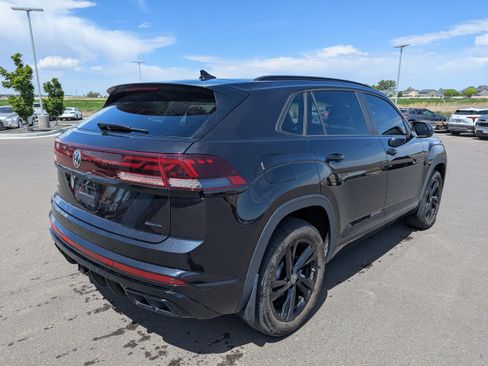 Used 2025 Volkswagen Atlas Cross Sport SEL R-Line AWD/4WD image 5