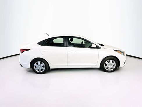 Used 2021 Hyundai Accent SE FWD image 10