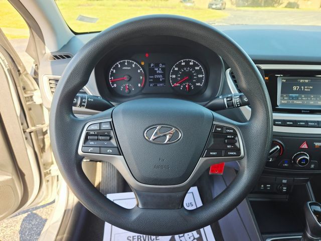 Used 2020 Hyundai Accent SE FWD image 12