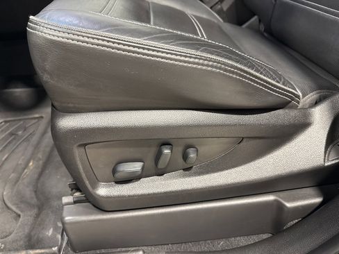 Used 2019 GMC Yukon Denali w/ Denali Ultimate Package image 35