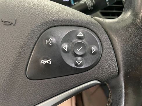 Used 2018 Chevrolet Impala Premier w/ Premier Convenience Package FWD image 10
