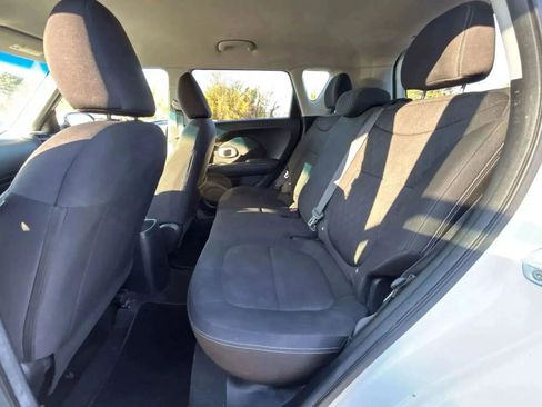 Used 2014 Kia Soul image 23