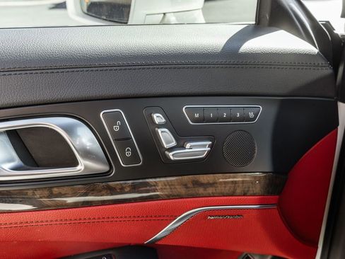 Used 2015 Mercedes-Benz SL 400 image 16
