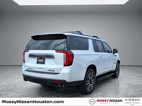 Used 2024 GMC Yukon XL AT4 w/ Technology Package AWD/4WD image 7