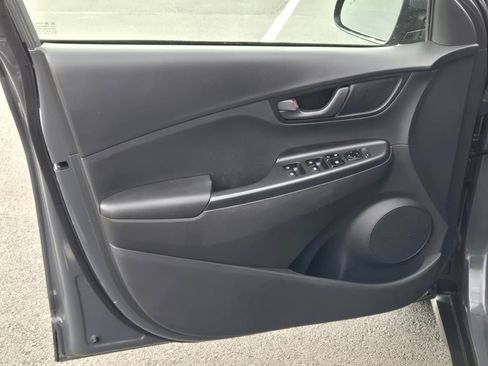 Used 2023 Hyundai Kona SEL image 17