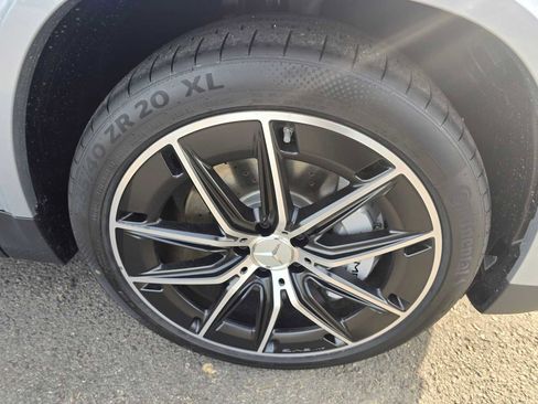 New 2026 Mercedes-Benz GLA 35 AMG 4MATIC image 9