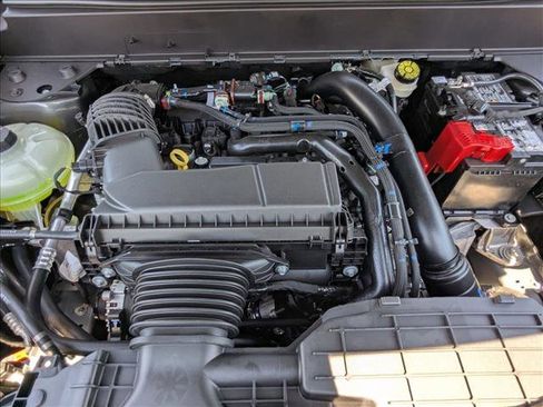 New 2025 Ford Maverick XLT w/ XLT Luxury Package image 16