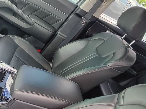 Certified 2023 Kia Sorento SX FWD image 3