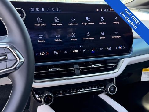 New 2026 Chevrolet Equinox EV LT AWD/4WD image 11