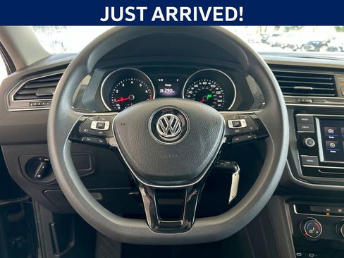 Used 2020 Volkswagen Tiguan S image 15