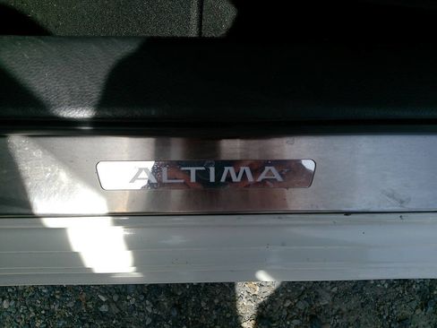 Used 2014 Nissan Altima 2.5 S FWD image 39