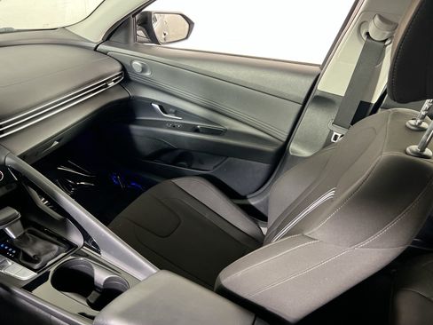 Used 2023 Hyundai Elantra SEL w/ Convenience Package FWD image 23
