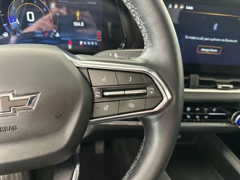 Used 2025 Chevrolet Equinox LT w/ Midnight Edition image 16