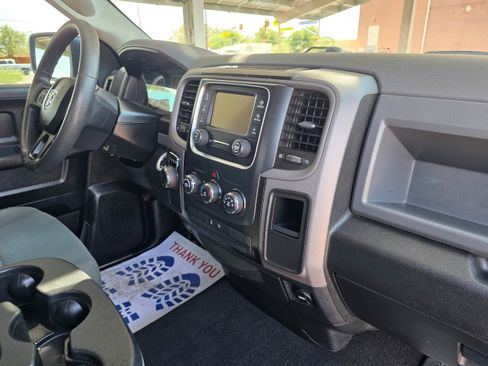 Used 2018 RAM 1500 Express RWD image 26