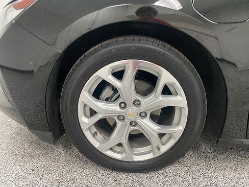 Used 2018 Chevrolet Volt Premier w/ Driver Confidence Package image 19