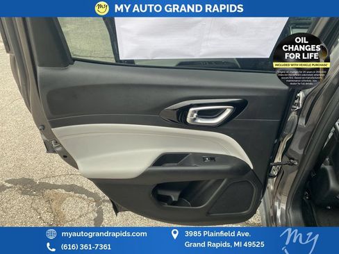 Used 2023 Jeep Compass Limited AWD/4WD image 15