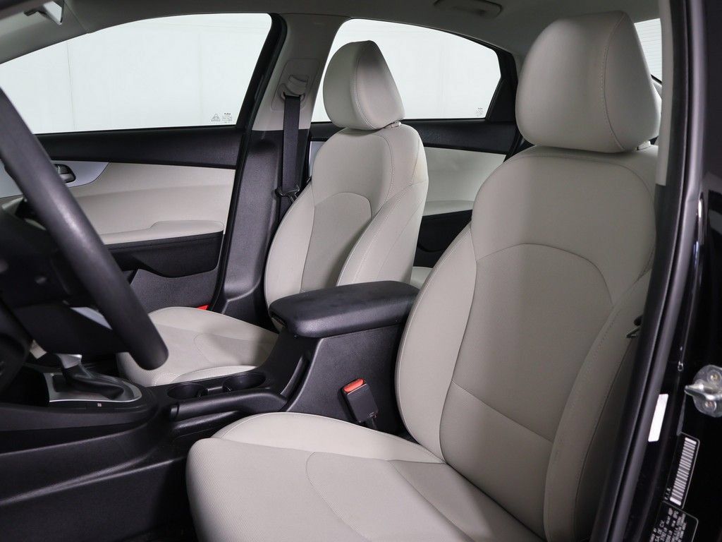 Used 2023 Kia Forte LXS FWD image 24