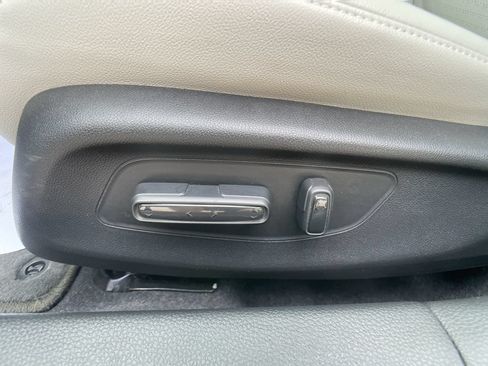 Used 2022 Honda Civic Touring image 13