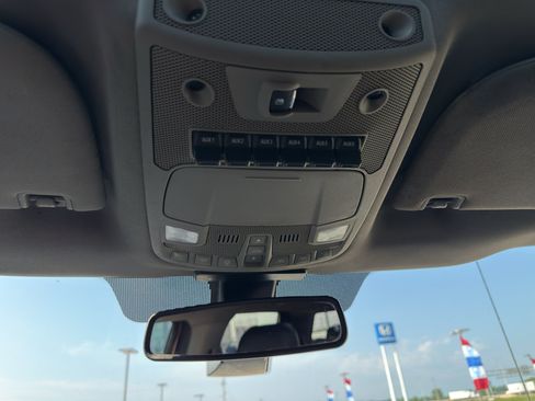 Used 2017 Ford F350 Lariat w/ Lariat Ultimate Package AWD/4WD image 23