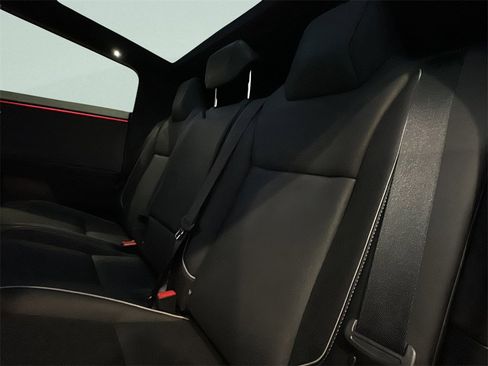 Used 2024 Tesla Cybertruck AWD Crew Cab image 10