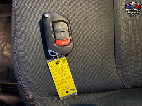 Used 2021 Jeep Wrangler Unlimited Rubicon AWD/4WD image 25
