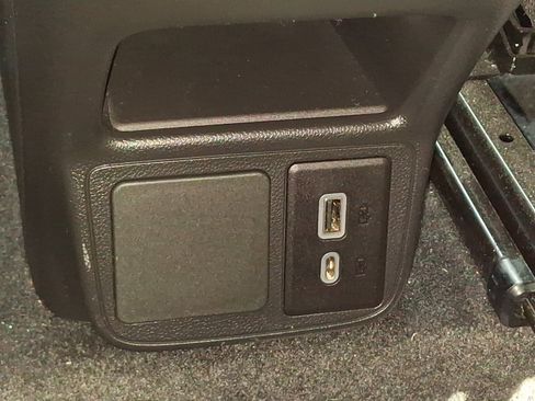 Used 2021 Buick Encore GX Preferred w/ Cold Weather Comfort Package FWD image 25