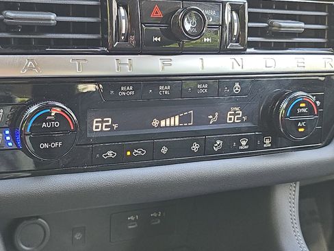 New 2026 Nissan Pathfinder Platinum AWD/4WD image 25