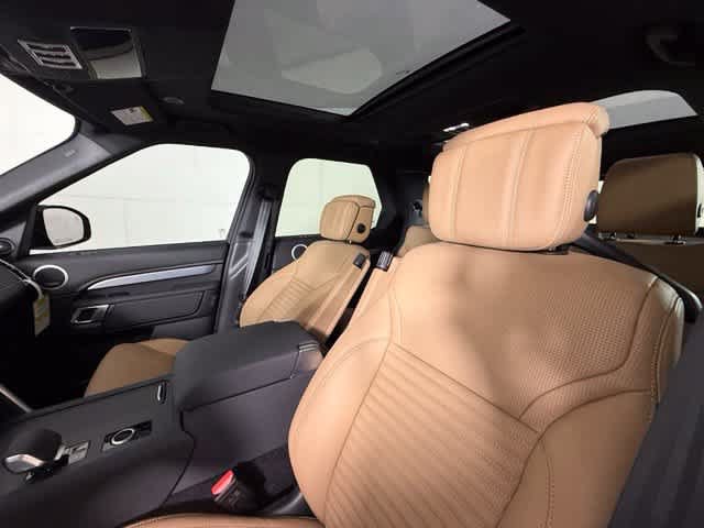 New 2026 Land Rover Discovery Limited Edition AWD/4WD image 5