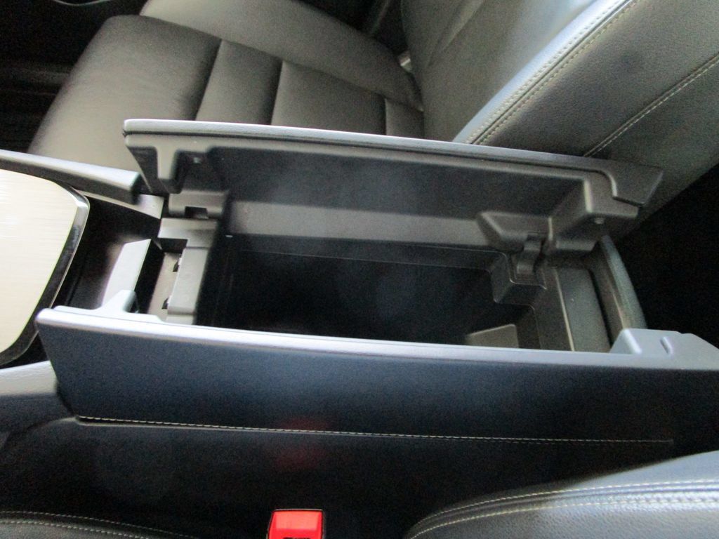 Used 2024 Nissan Rogue SL FWD image 41