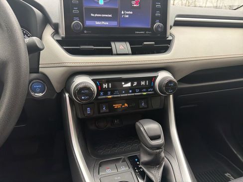 Used 2019 Toyota RAV4 XLE image 16