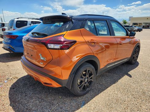 Used 2024 Nissan Kicks SR w/ SR Premium Package FWD image 4