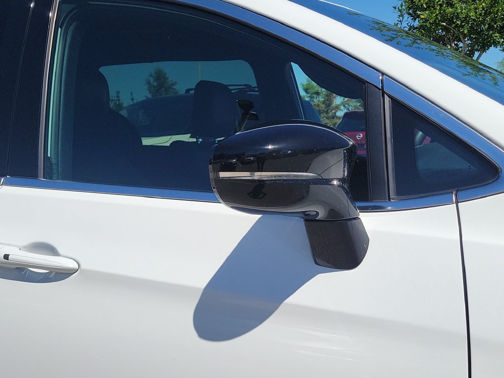 Used 2025 Chrysler Pacifica Select FWD image 7